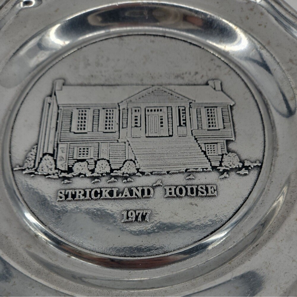 Wilton Columbia USA Pewter Plate Scalloped Decor Traditional Old Money House - Picture 2 of 7